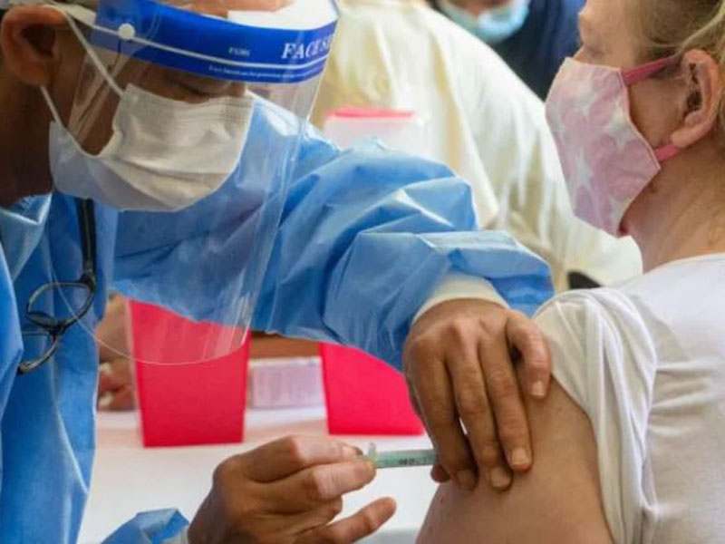 En febrero comenzará “la vacunación masiva”
