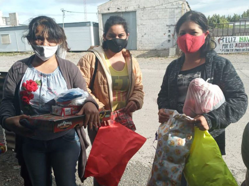 Acampe de trabajadores municipales en Perito Moreno
