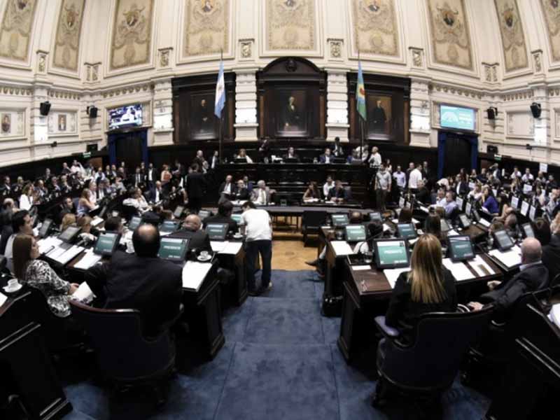 La Legislatura bonaerense dividida